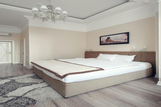Фото стандартного улучшеного номера - гостиница Park Hotel Avenue